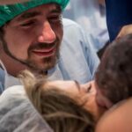 Rafa Brites Instagram - O dia do meu amor! Dizem que a gente vive so uma vez. Eu escolhi passar os meus dias com esse rapaz ai! De la pra ca (quase uma década e meia) só encontro mais e mais motivos para seguir essa jornada. O Felipe é a pessoa mais incrível que eu conheci. Viva sua saúde! Seus sonhos! Seus pontos ! Te amo demais @andreolifelipe Ps: a 4 foto eu fui só testemunha desse amor!