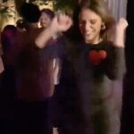 Rafa Brites Instagram - Todo mundo tem uma amiga dessas na turma. No caso sou eu! Recebi hoje os videos da @clau_quintas clau_quintas e @eudehbastos Participação especial especial @afilmbyme_ E agora vc vai passar o dia com essa música na cabeça! ♥️