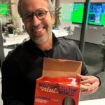 Rafa Brites Instagram – Liderança de Propósito uma imersão da @singularityubr para repensarmos caminhos .  3 dias especiais aqui @distritoitaqui sonho do meu amigo @adelsonsousa . Acredito que as empresas são os grandes agentes de transformação da sociedade, quando me formei em administração o objetivo era estar dentro desses ecossistemas e poder contribuir. A vida é maluca , dei mil voltas na minha profissão e ha uns 2 anos voltei a me voltar para o mundo Corp , me considero uma outsider quando não entendo algumas siglas de cargos no Linkedn . Mas numa boa roda em volta da fogueira com @alecacaushow  não existe cargo nem crachá, somos pessoas pensando em como podemos evoluir.  Ate a proxima!