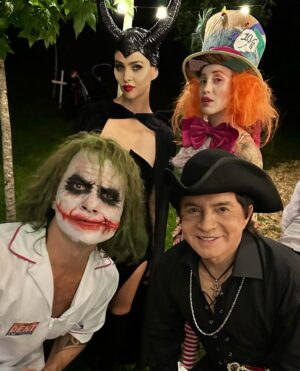 Rafa Brites Instagram - Eu não tive medo de fantasma, nem de bruxa, Fred Krueger, palhaço It é fichinha medo eu tive no puerpério. Passar as noites em claro com um bebezinho que depende de vc. Me da arrepio de lembrar …Ontem no Halloween dos meus amigos amados @monicabenini e do @junior_oficial . O @andreolifelipe foi de Faria Limer e eufui do momento mais aterrorizante da minha vida alguém se identificou com essa “fantasia “ ?