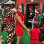 Rafa Brites Instagram - Uma das melhores épocas do ano chegou e é claro que eu estou aqui no @shoppingvillalobos com a família para prestigiar este dia tão especial que é a chegada do papai Noel e tantas outras atrações que vão acontecer aqui no VillaLobos até o período do Natal. ❤️ ￼#shoppingVillaLobos #publicidade ￼