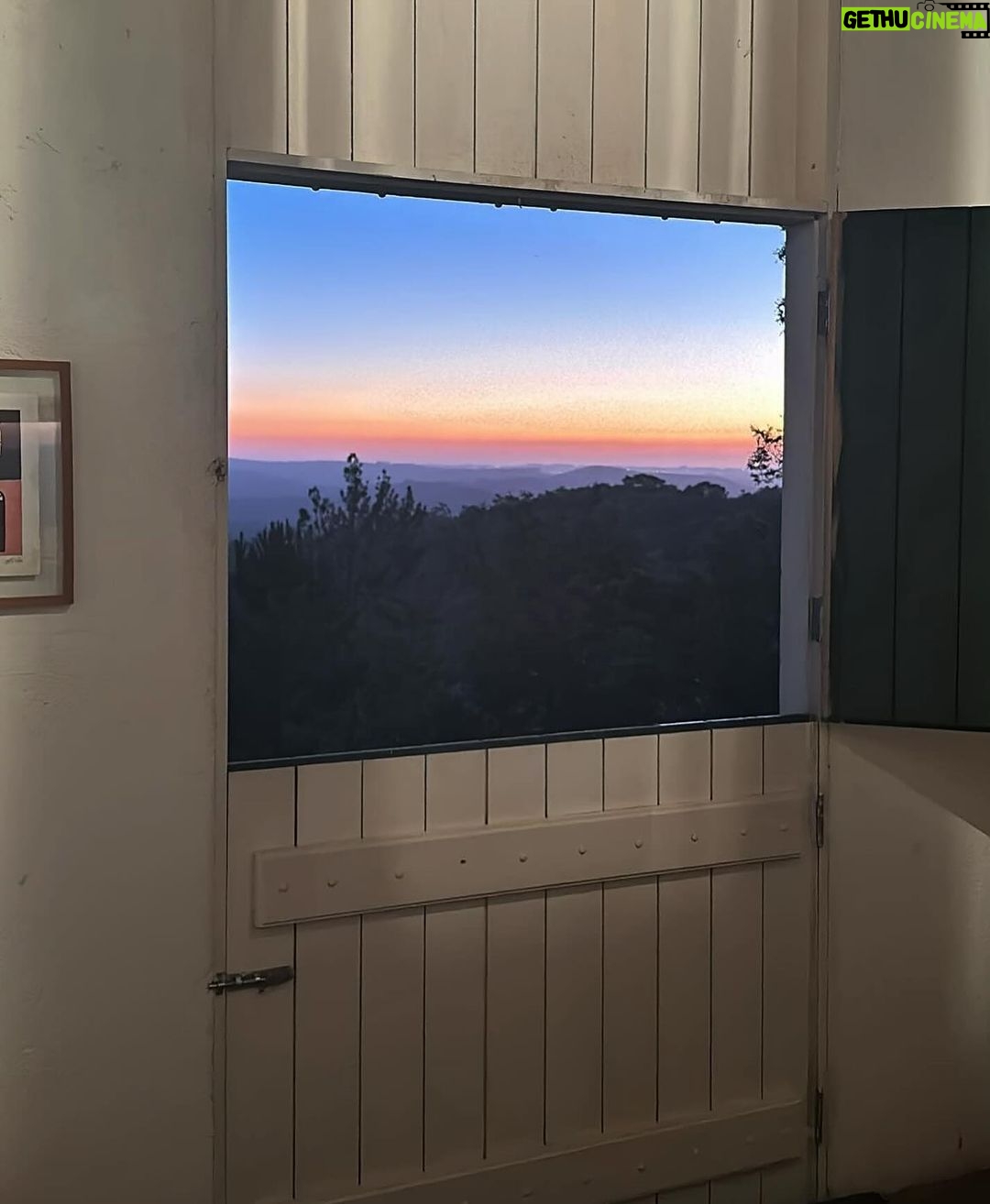 Rafa Brites Instagram - Parece um quadro mas é minha janela aqui no sitio! Uma feliz semana para todas minhas seguidoras!
