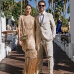 Rafa Brites Instagram – Repare na evolução das fotos… O casamento da @celinalocks  e do @ronaldo foi perfeito, não só pq tudo estava lindo… mas pq tudo estava leve, feliz e dançante! É impressionante como a Celina tem esse dom, ser o ápice da chiqueza e bom gosto , mas nunca chegar perto da frescura ou ostentação.. Que o amor vença todos os dias e a vida de vcs tenha o gosto daquela pipoquinha doce