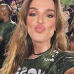 Rafa Brites Instagram - Carnaval no RJ !!! Um pulinho antes de viajar com as crianças!!! @nossocamarote @sampaio_carol @micheldiamant @aledesouza1970 ♥️