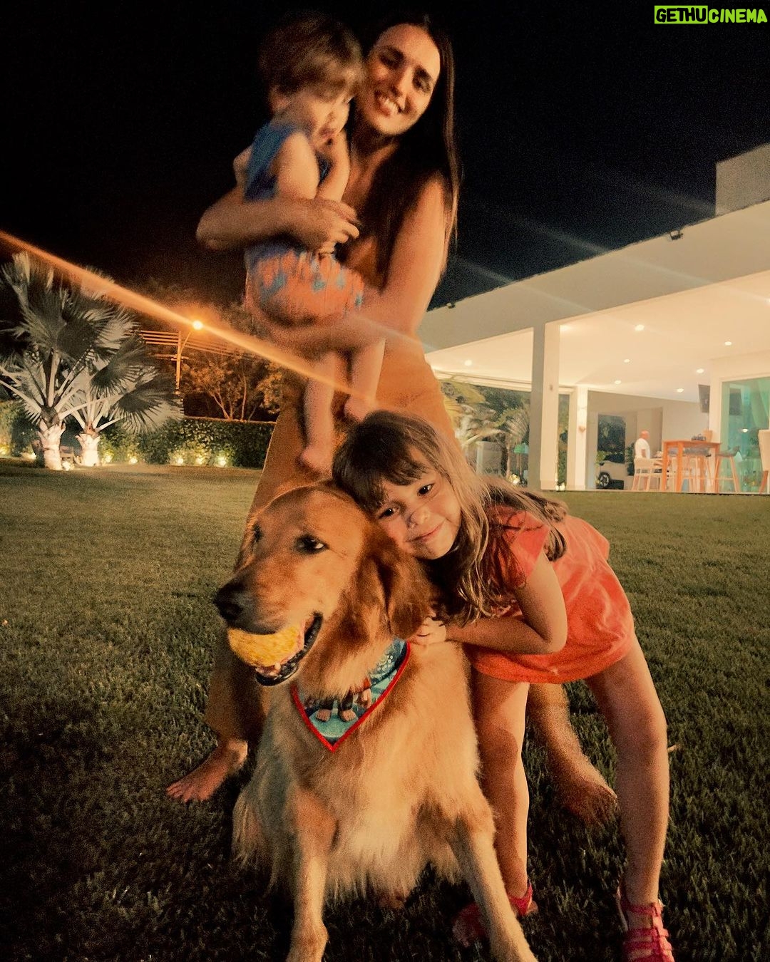Rafa Kalimann Instagram - s贸 Deus sabe como eu precisava disso aqui, dias de descanso em casa agarrada com meus pequenos, quanta leveza e poder esses momentos tem na minha vida 馃ス Goi芒nia, Goi谩s, Brasil