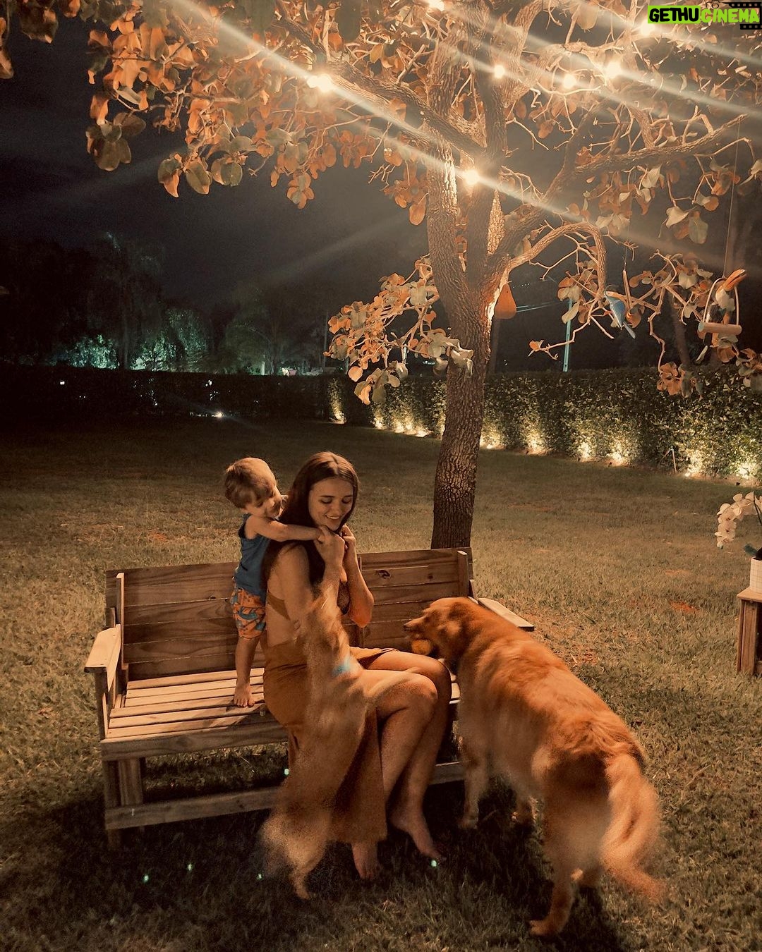 Rafa Kalimann Instagram - s贸 Deus sabe como eu precisava disso aqui, dias de descanso em casa agarrada com meus pequenos, quanta leveza e poder esses momentos tem na minha vida 馃ス Goi芒nia, Goi谩s, Brasil