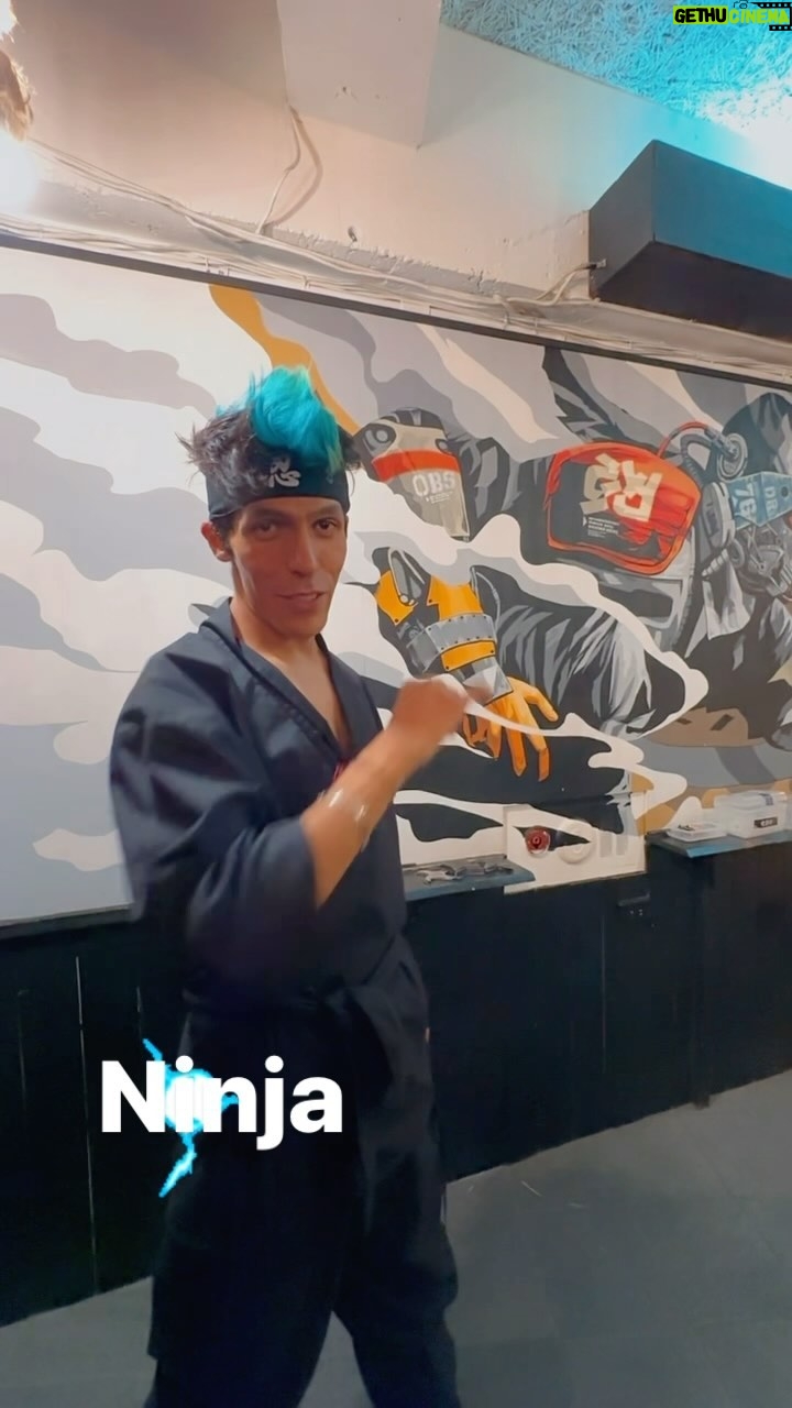 Rafa Polinesio Instagram - 🇯🇵 Lloyd #japon #japan