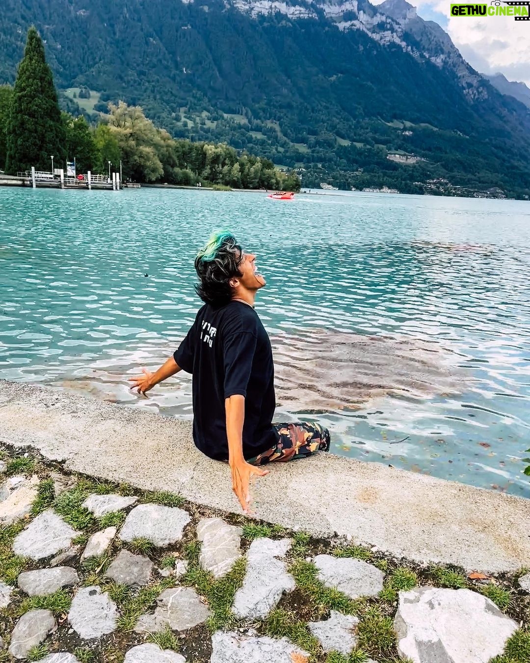 Rafa Polinesio Instagram - Siempre bailando 🇨🇭🌍 Interlaken, Switzerland