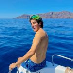 Rafa Polinesio Instagram - Perdidos en medio del océano 🐠🚤 Santorini, Grecia