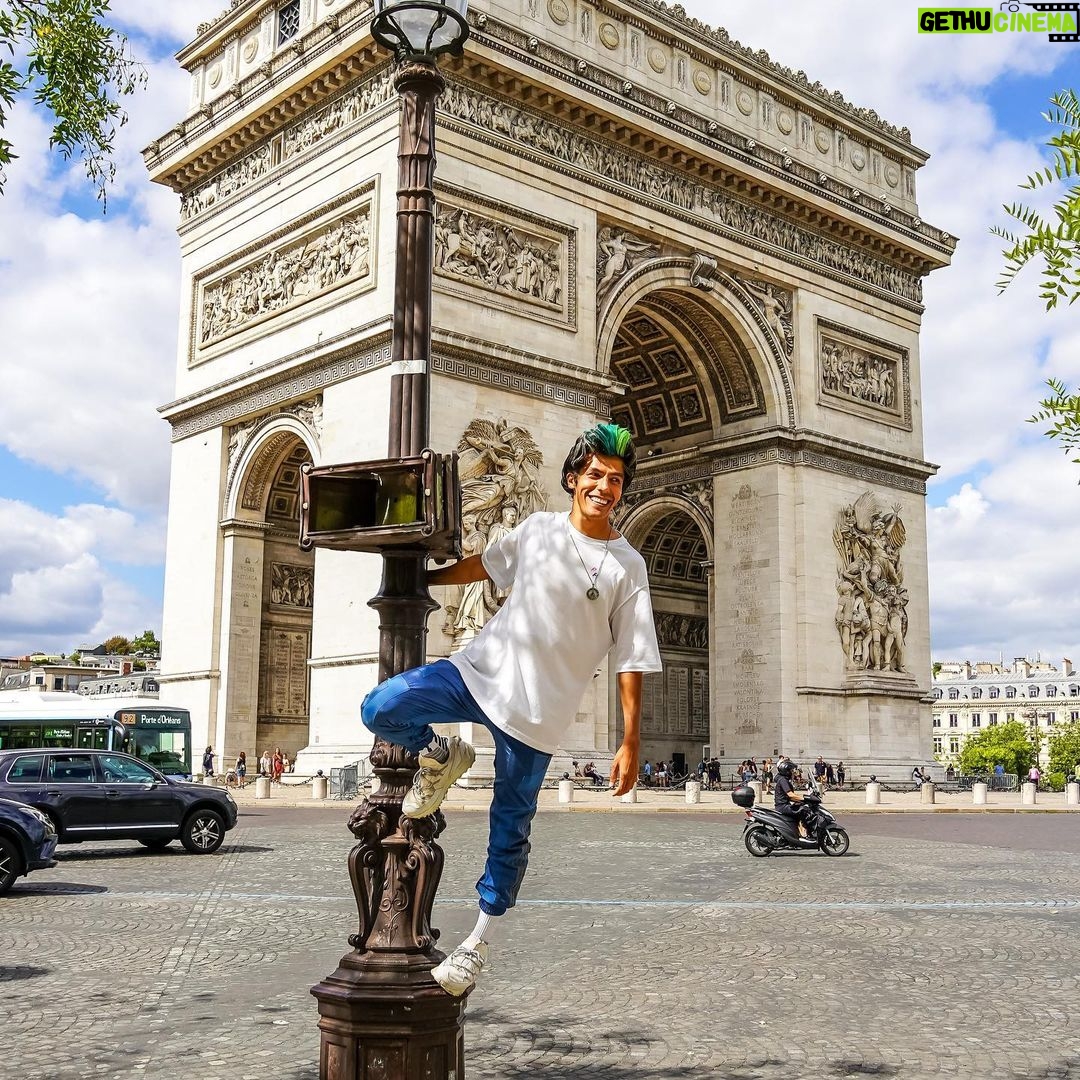 Rafa Polinesio Instagram - Bonjour 🥐 París, France