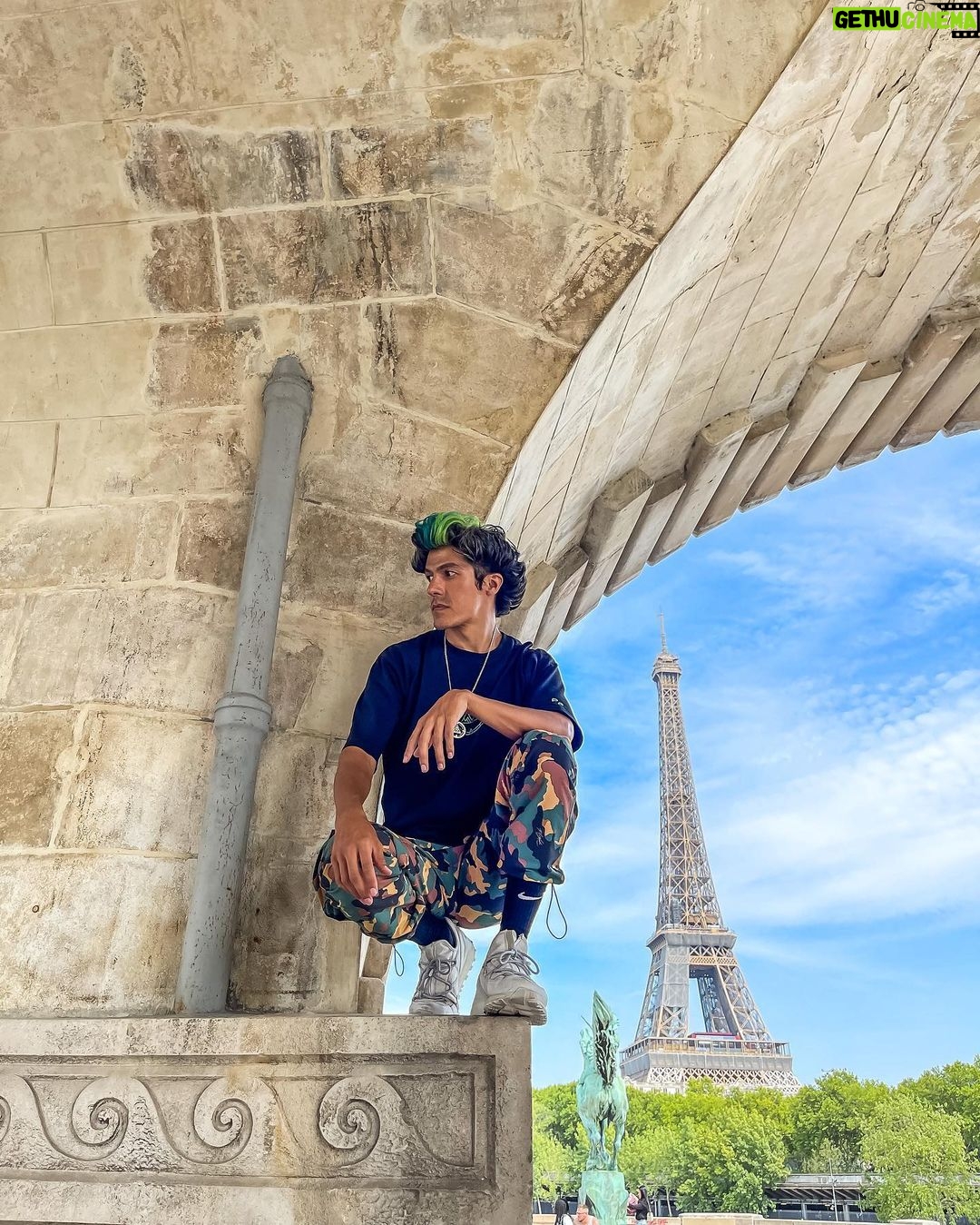 Rafa Polinesio Instagram - Mi alma es feliz París, France