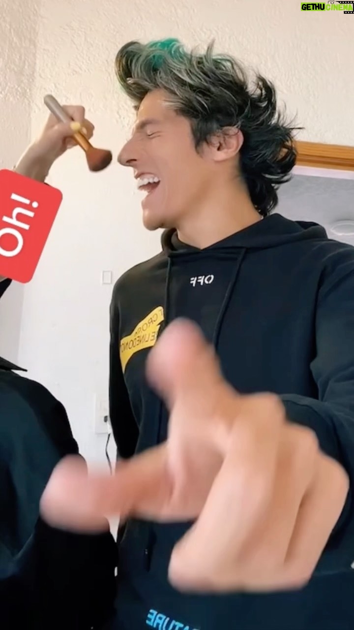 Rafa Polinesio Instagram - Quería hacer un trend sin que se diera cuenta y ya sabía que estaba grabando