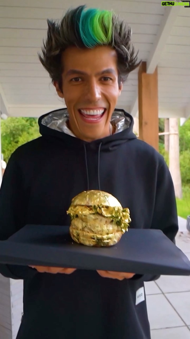 Rafa Polinesio Instagram - Prepare una hamburguesa completamente de oro 🌟🤩🤩