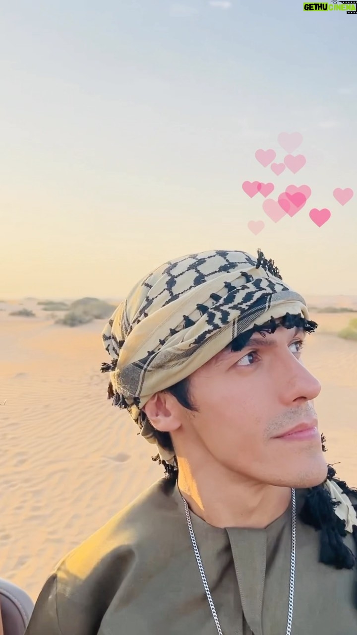 Rafa Polinesio Instagram - Cuál serías tu?? 😂⚡️💚 Dubai, UAE