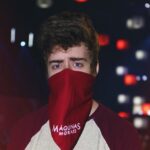 Rafael Lange Instagram - a @universalpicsbr me convidou pra assistir ao painel de Máquinas Mortais aqui na CCXP. o filme faz parte de uma nova saga e traz um conceito absurdo de uma "Londres sobre Rodas" - cheio de aventura e mistério. me ganharam demais nessa estreia dia 10 de janeiro nos cinemas e to bem ansioso pra conferir #MáquinasMortais