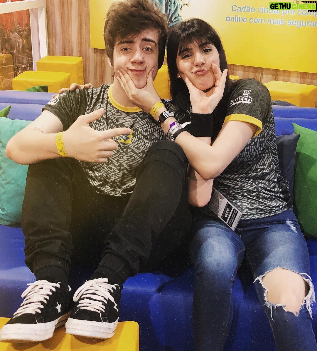 Rafael Lange Instagram - mais um dia de BGS aqui no @bancodobrasil 💛 #TamoJuntoNesseGame Brasil Game Show