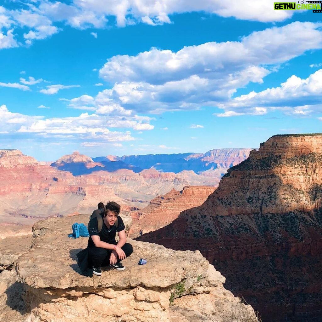 Rafael Lange Instagram - meu irmão onde É QUE EU TO?????? Grand Canyon National Park