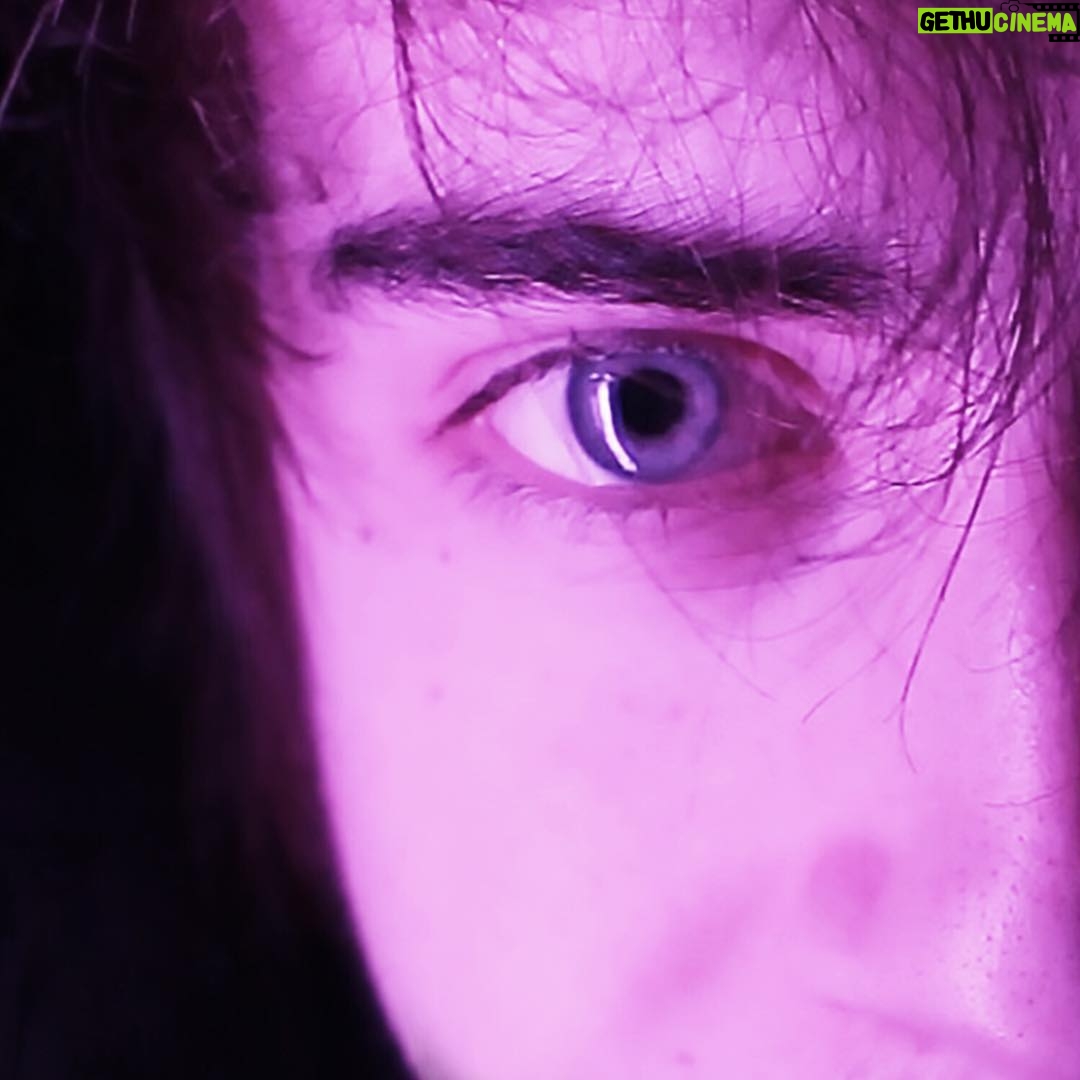 Rafael Lange Instagram - SIMULACRA ARG (06/07) “Sou completamente capaz de qualquer coisa, eu sei disso.”