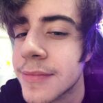 Rafael Lange Instagram - SIMULACRA ARG (01/07) “Eu to sentindo que hoje vai ser um dia incrível! 😎 Comenta como foi seu dia! hahaha”