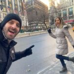 Rafinha Bastos Instagram - Essa gatinha aqui acaba de lançar o seu canal no YouTube onde ela vai mostrar a vida dela (e tb a minha) em NY. TÁ MUITO LEGAL!!! Manhattan, New York
