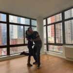Rafinha Bastos Instagram - Apartamento novo!!! Olha que coisa linda, Brasil!!! Feliz demais!!! NY 28/1/2022 Manhattan, New York