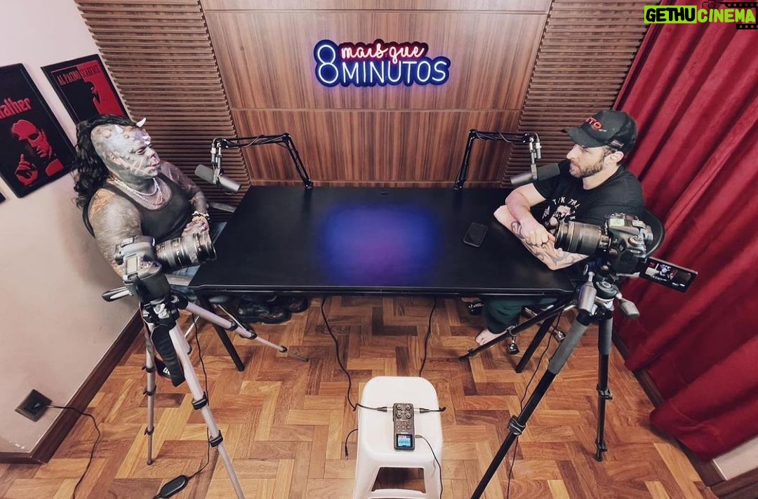 Rafinha Bastos Instagram - No ar um dos episódios mais marcantes da história do @maisque8minutos: Diabão Praddo e Carol. Convido vocês a conhecerem a história desses dois. Link na bio.