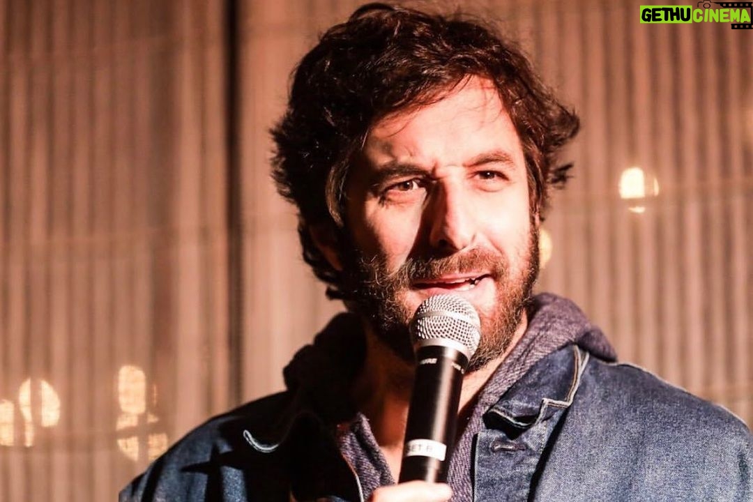 Rafinha Bastos Instagram - Saudade de fazer sofisticadas piadocas sobre meu pênis. /// I miss telling dick jokes for a living (📸: @dandavieshere FREEHOLD Brooklyn