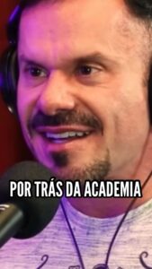 Rafinha Bastos Instagram - O segredo do corpo perfeito. Ps: Meme do @frangodeacademia. @renato_cariani