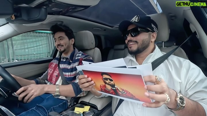 Raftaar Instagram - Hey guys, welcome back to yet another episode of ‘Long Drive With Faisu’ aur aaj ke jo hamare guest hai, unke rapping itni fast hai, ki log lyrics ke liye 0.5 pe play karte hai. Toh milte hai unse jinhone India mein Rapping ko aaj leker gaya hai, jaha woh hai, The one and only ’Raftaar’ toh chalte hai ek raftaar bhari conversation pe jaha milengii hume bahot si interesting baatein!