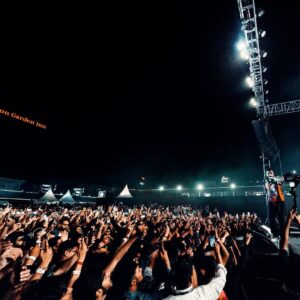 Raftaar Instagram - INTENSITY TOUR - DELHI
⭕️🥷⭕️🥷⭕️🥷⭕️🥷⭕️
DILLI WALI BAATCHEET BRO.
💯🥷💯🥷💯🥷💯🥷💯

@kalamkaarmusic @team.innovation 
📸 @kartikkher / @thatrecklessboy 
#raftaar #intensitytour #mainhoongoku