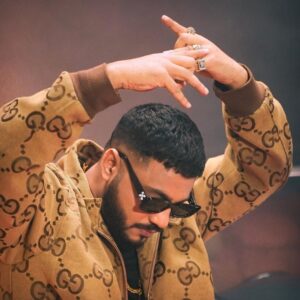 Raftaar Instagram - Drop the name of your city below…🏠
I got a plan.🩸🩸🩸
.
@kalamkaarmusic #winnerscircle #jahanbolowahanraa
📸 @kartikkher