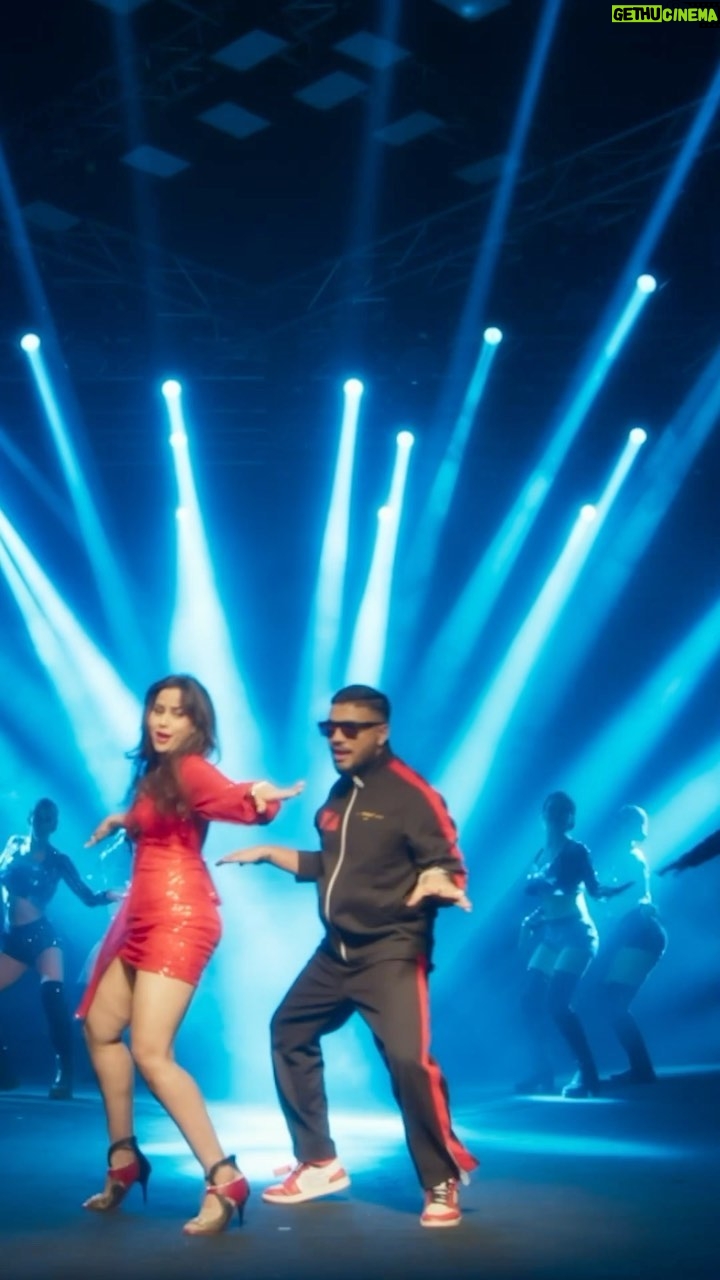 Raftaar - 196.5K Likes - Phone Mila Ke 🤙📞
OUT NOW
Keep streaming.
@akasasing
@khan_aroosa6
@sonymusicindia
@kalamkaarmusic
#PhoneMilaKe #Raftaar #KalamkaarMusic #SonyMusic