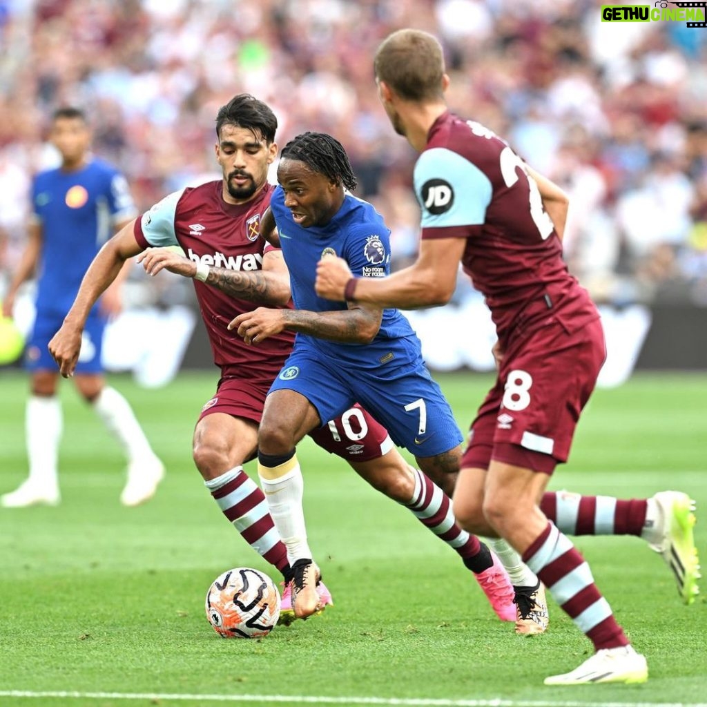 Raheem Sterling Instagram - Disappointed with the result… but we stick together @chelseafc 🔵 London Stadium