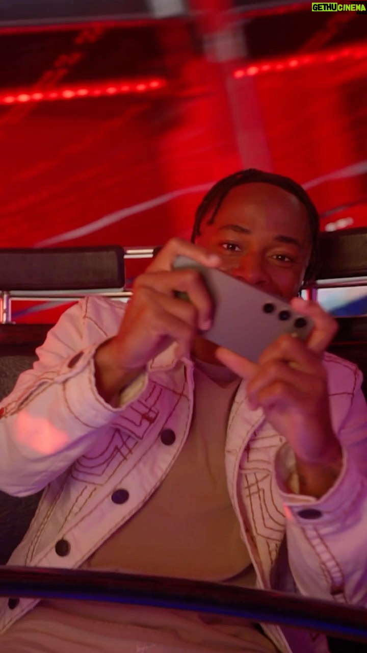 Raheem Sterling Instagram - @SamsungUK put me in a spin - the Galaxy S23’s got me covered though 🙌🏽 Sick levels of gameplay 👾 #S23 #TeamGalaxy
