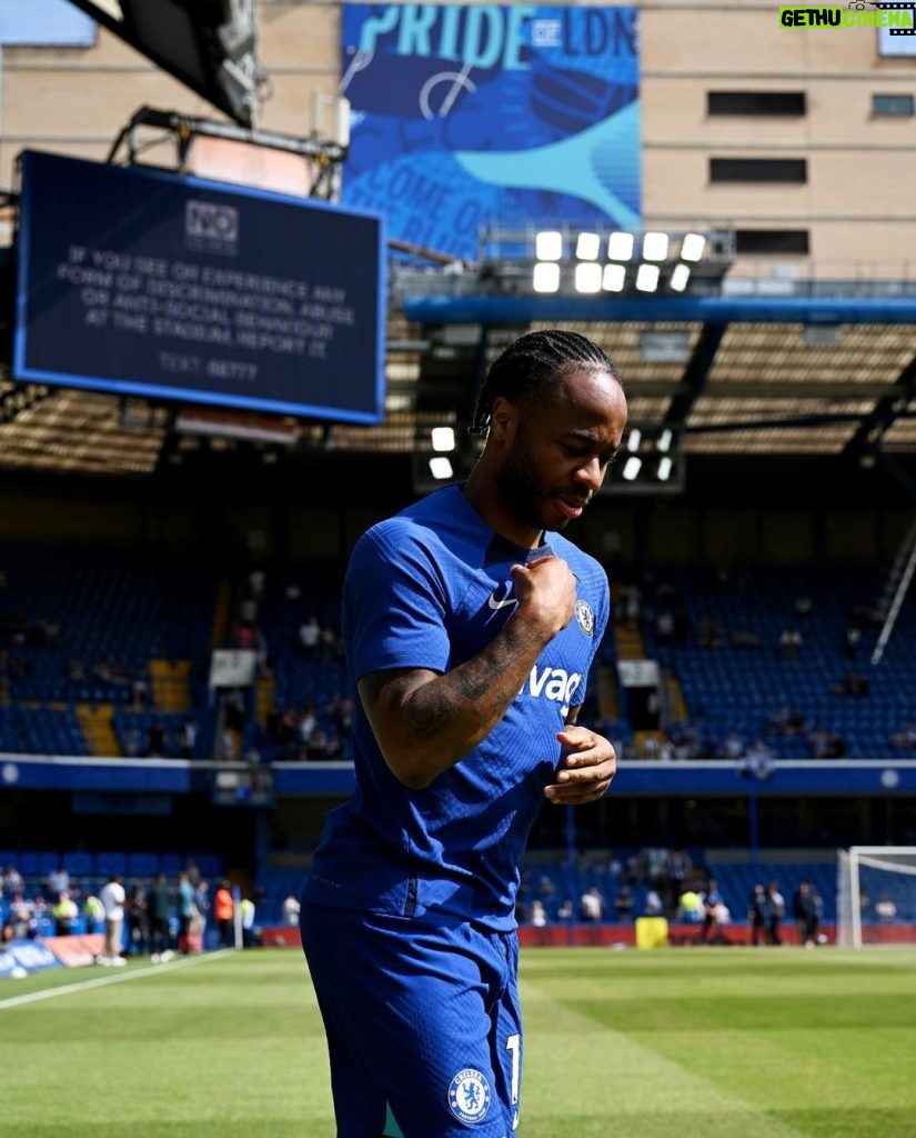 Raheem Sterling Instagram - Appreciate the love and support from the fans 💙 even when it’s been tough this season. Next season @chelseafc will be back 🤟🏾
