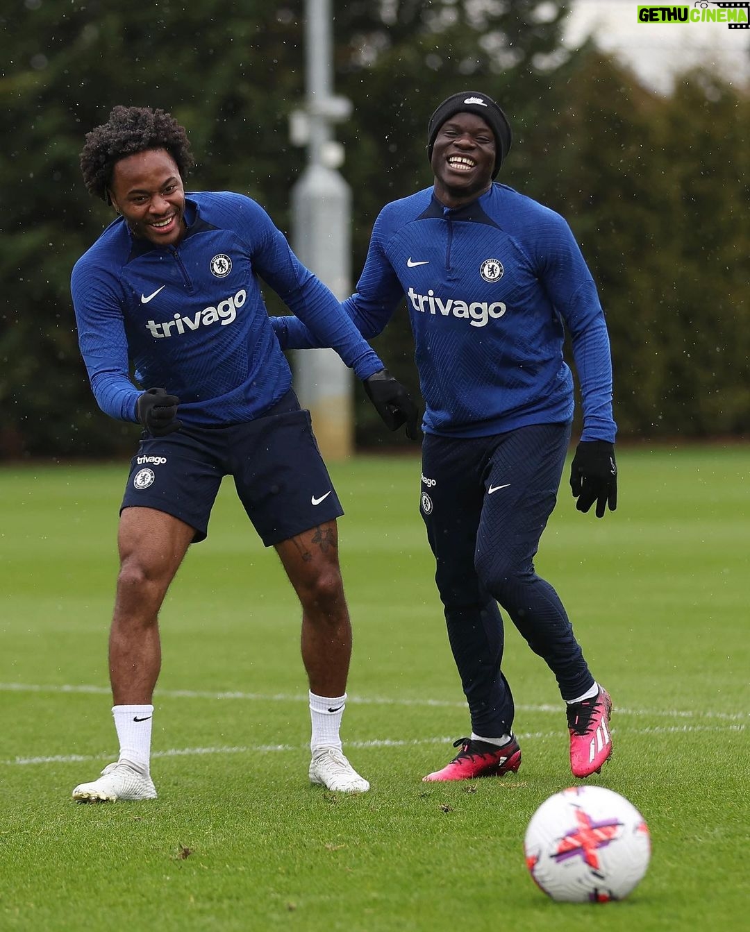 Raheem Sterling Instagram - Feels good to be back 🙌🏾 Cobham Training Centre
