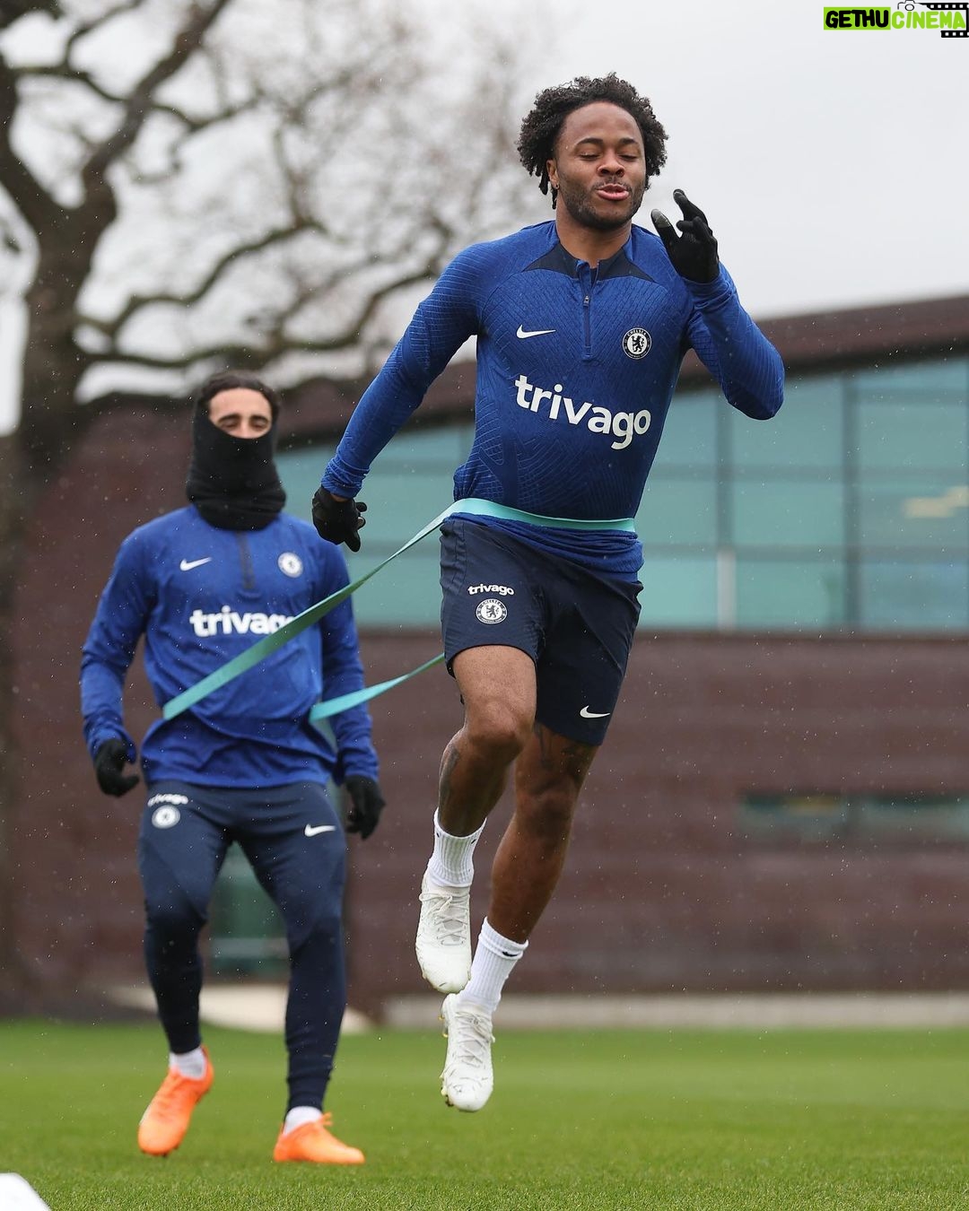 Raheem Sterling Instagram - Feels good to be back 🙌🏾 Cobham Training Centre