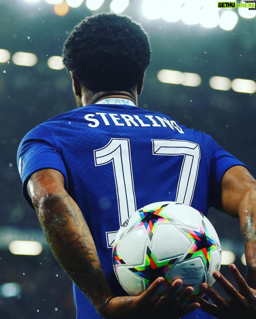 Raheem Sterling Instagram - Back to scoring and winning ways 🫡🙏🏾 Stamford Bridge