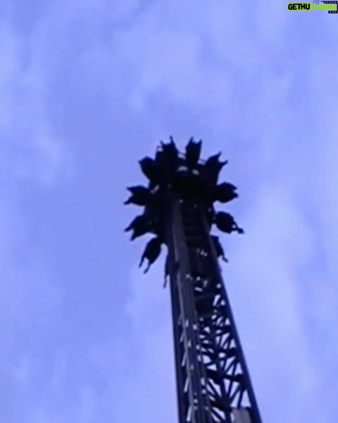Raheem Sterling Instagram - Thorpe Park after hours 🎢