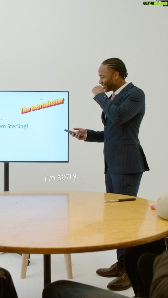 Raheem Sterling Instagram - #Ad @SamsungUK gave me a presentation I’d never seen before and challenged me to sell the Galaxy Z Fold4. Challenge accepted 🤟🏾 #TeamGalaxy #Samsung