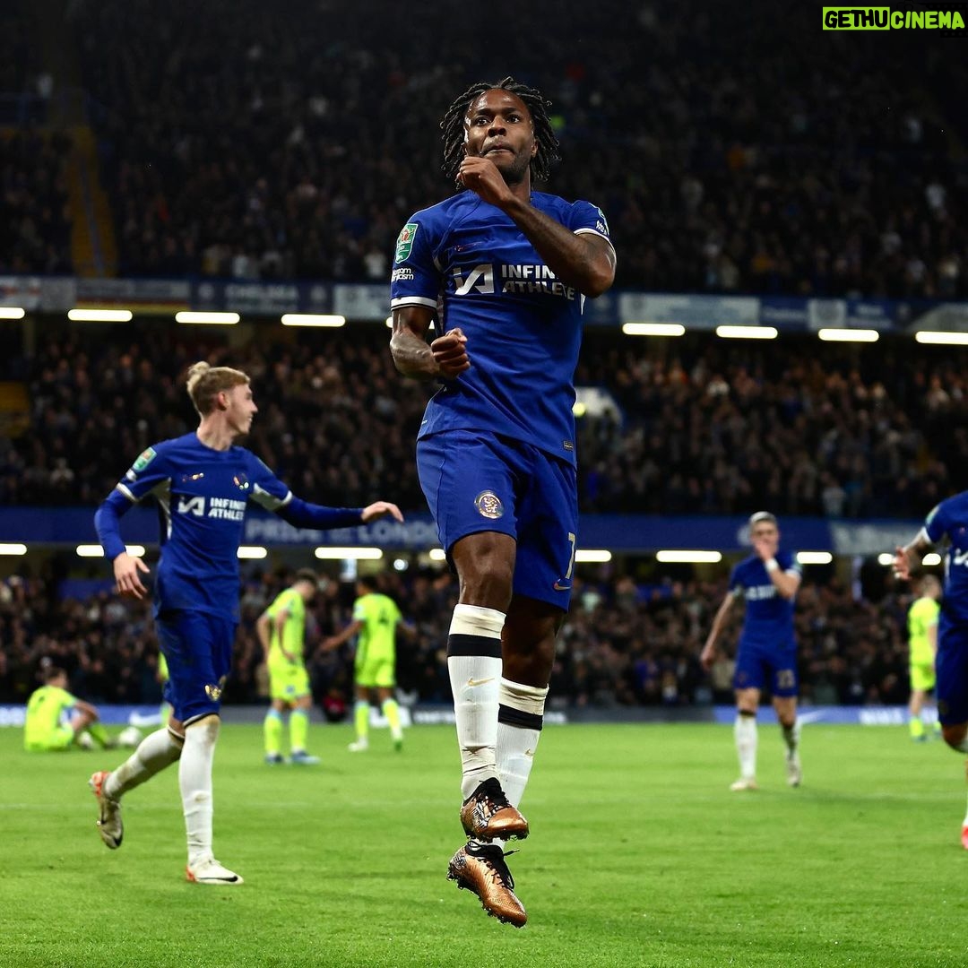 Raheem Sterling Instagram - Quarter Finals ✅🤟🏽 Stamford Bridge