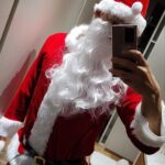 Rain Instagram - #분장#산타할아버지🎄새벽부터 혼자 죽는줄…산타가 있다고 믿게 해주는 것! 굉장히 어려운 일이었다#merrychristmas #부츠는왜바닥이빵구가#역시비싼거사야함#하지만성공적이었다#이제잘거임😴💤 🎄🎁🎄🎁🎄🎁