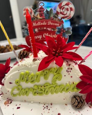 Rain Instagram - Merry Christmas 🎁🎄 …눈이 오나 비가 오나 크리스마스이브고 뭐고 운동은 매일 이유 없음 잠 안잠 정신력 중요 …운동하려고 그냥 함 …역시 클럽은 헬스 클럽….❤️👍🏻🔥🎄