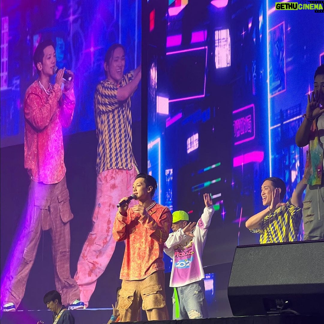 Rain Instagram - Thx ❤️ I'll never forget it I love you and I’ll miss you #stillraining Las Vegas ❤️Atlantic city❤️ Next is Seoul, Japan, Thailand, Hong Kong, the Philippines, and Macau