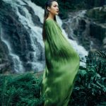 Raisa Andriana Instagram - Istimewa ulang tahun ke-20 @glammalaysia ! GLAM meraikan ulang tahun dua dekad bersama juita-juita ASEAN. Bertemakan #beyondborders , collector’s issue ini menampilkan naratif yang digubah istimewa dan memberi inspirasi kepada pencinta GLAM. Edisi ulang tahun ke-20 ini juga didedikasikan kepada kelompok kreatif lokal yang sama-sama mewarnai dunia penerbitan majalah Malaysia bersama GLAM. Pengarah kreatif @aizataidid Pengarah kecantikan @iamjulzmn Pengarang fesyen @johankassim Pengarah seni @ayoi.arif Pereka grafik @hil.pele Editor digital @kimmirashi Teks @septemberpagi Solekan @khirkhalid Rambut @codychua Gambar @edmundlcy @hexaproductionstudio Video @jbombxox @simon.tan_ Outfit @louisvuitton Mekap @lancomeofficial #GLAM #GLAMMalaysia #GLAM2Dekad #GLAMBeyondBorders #LANCOMEMY #LANCOMEMAKEUP #raisa #raisa6690