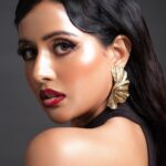 Raiza Wilson Instagram – We had to dive into the iconic @patmcgrathreal glass skin trend which was created for the amazing designer @maisonmargiela, we sprinkled our own glamorous spin on the beautiful @raizawilson, whom we absolutely adore! ✨💄

Muse-Actor- @raizawilson
Makeup- @thesamanthajagan
Hair- @the_hair_beyond
Look has been beautifully captured and edited by @v.s.anandhakrishna 

#samanthajagan #bridesbysamanthajagan #celebritymakeupartist #bridesbysam #glassskin #glassskinmakeup #patmcgrath #maisonmargiela #johngalliano #makeup #makeuptutorial

[ Patmcgrath, Glass Skin, Makeup, Celebrity, Raiza Wilson, Glam Look, Hairstyle, Festival Look, FYP, Explore, Maison Margiela] India