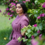 Rajisha Vijayan Instagram - 🌸🌸🌸 Outfit: @____dori______ Shot by: @jiksonphotography Styling: @styledbysmiji MUAH: @laxmi_saneesh Jewellery: @adonadiamonds Assist: @siraj_saleem_