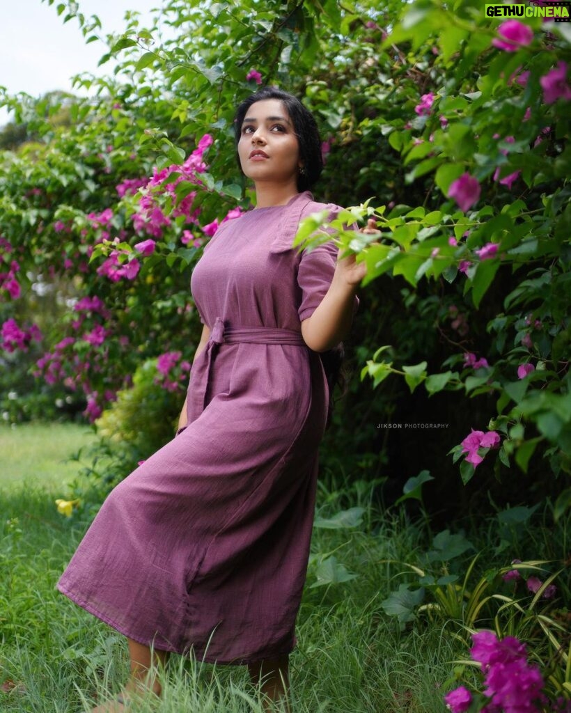 Rajisha Vijayan Instagram - Bougainvillea belle 🌸 Outfit: @____dori______ Shot by: @jiksonphotography Styling: @styledbysmiji MUAH: @laxmi_saneesh Jewellery: @adonadiamonds Assist: @siraj_saleem_