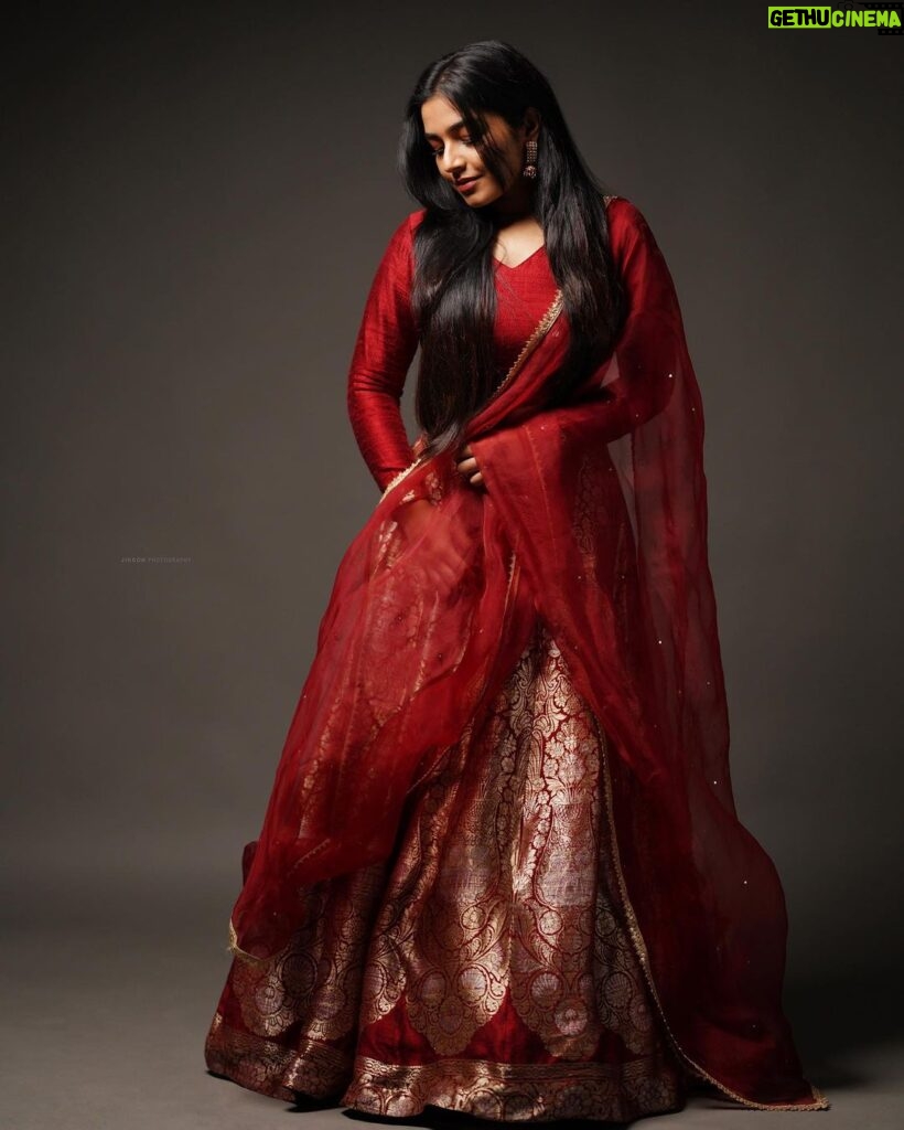 Rajisha Vijayan Instagram - Twirling to my favourite tunes ♥️ Outfit: @ashwinimathoor_couture Shot by: @jiksonphotography
