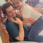 Rajpal Naurang Yadav Instagram - Life mein baithane ki nahin hamesha Khade hone ke liye try karo 😜. @rajpalofficial inki dawai ka time hogya hai 😆 videobombing @avneetkaur_13 🙈🤣 #luvkiarrangemarriage Bhopal, Madhya Pradesh